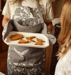 Warner Bros Hogwarts Apron -Warner Bros HI Lifestyle Apron