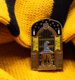 Warner Bros Hufflepuff In The Great Hall Enamel Pin -Warner Bros Hufflepuff HousePin2