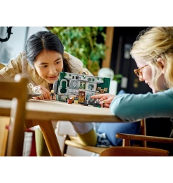 Warner Bros Slytherin House Banner LEGO -Warner Bros Slyth House Banner LEGO8