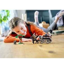 Warner Bros Hogwarts Carriage And Thestrals LEGO -Warner Bros Thestral Carriage LEGO7