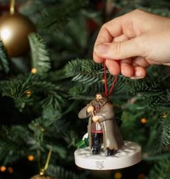 Warner Bros Hagrid Christmas Ornament -Warner Bros XMAS23 Lifestyle HagridDecoration2