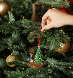 Warner Bros Harry Potter Christmas Ornament -Warner Bros XMAS23 Lifestyle HarryDecoration2